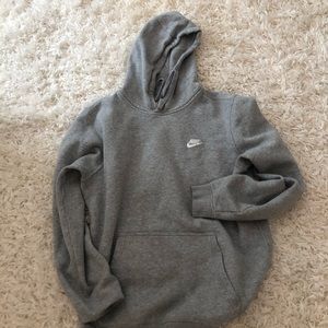 grey nike sweatshirt